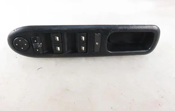 Peugeot 407 Electric window control switch 96468704XT