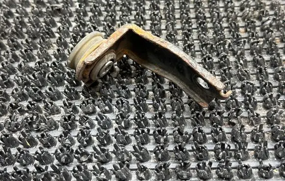 Honda HR-V Radiator mount bracket 