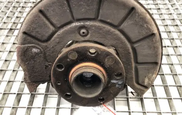 Volkswagen Golf V Front wheel hub spindle knuckle