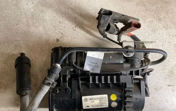 Volkswagen Phaeton Air suspension compressor/pump 3D0616005K 15150000313