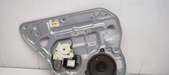 Rear door window regulator with motor
