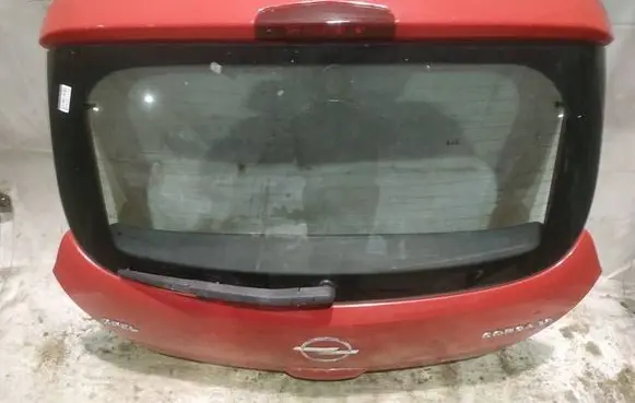 Opel Corsa D Tailgate/trunk/boot lid RAUDONAS