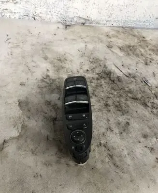 Infiniti Q50 Electric window control switch 25401