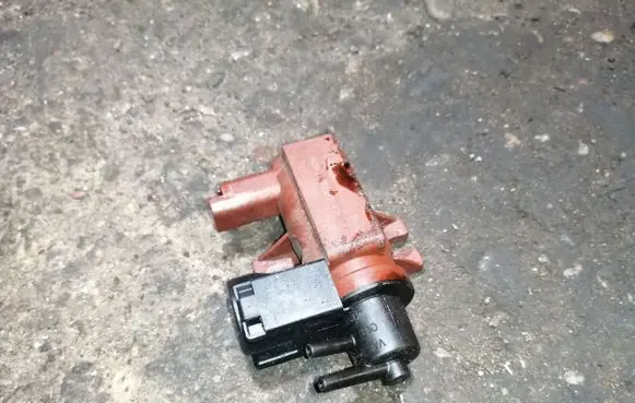 Ford Focus Turbo solenoid valve 6G9Q9E882CA