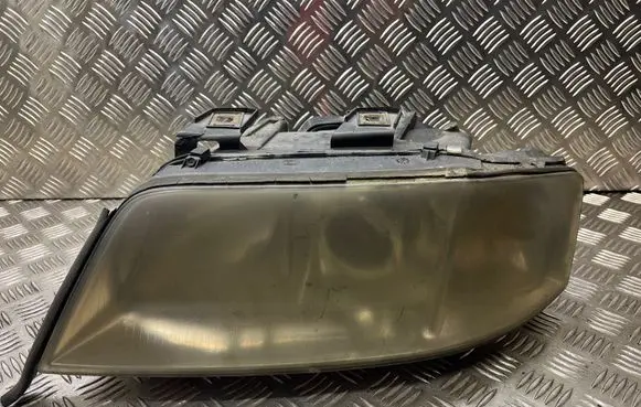 Audi A6 S6 C5 4B Headlight/headlamp 14847300