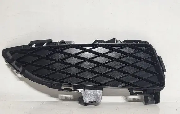 Mazda 3 I Front bumper lower grill BP4K50C11autoas