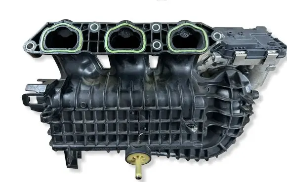 Volkswagen Golf VIII Intake manifold 04C129711D