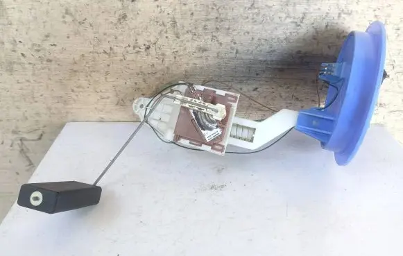 Audi A3 S3 8P Fuel level sensor 1K0919673AD A2C53101829