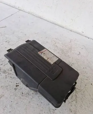 Volkswagen PASSAT B6 Battery box tray cover/lid 1K0915443A