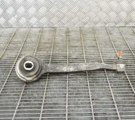 Mercedes-Benz C W204 Front lower control arm/wishbone A20305