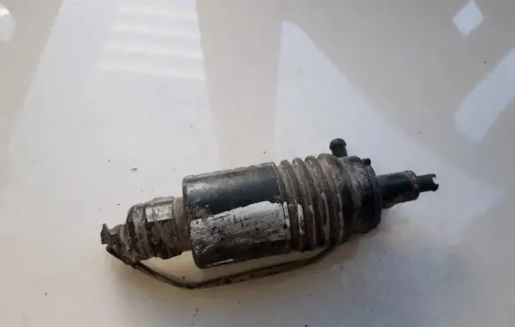 Audi 80 90 S2 B4 Windscreen/windshield washer pump 4a0955651