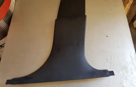 (B) pillar trim (bottom)