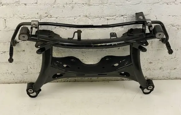 Volvo XC40 Rear subframe 8888533572 32221125 M889J