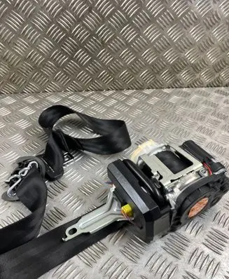 Audi Q7 4M Front seatbelt 4M8857706G