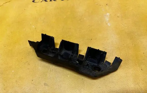 Ford Mondeo MK V Front bumper mounting bracket DS7317D959B