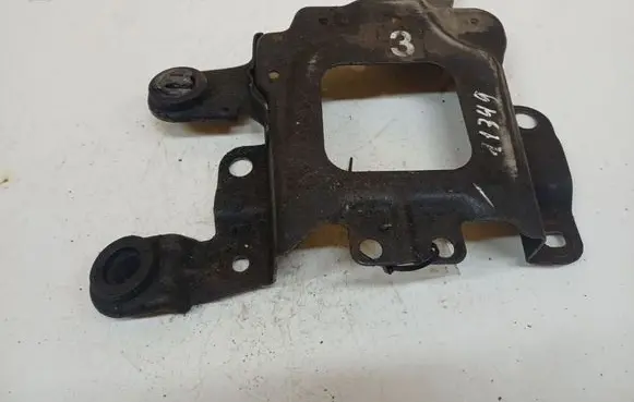 Mazda 3 II Engine mounting bracket