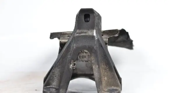 Audi A6 S6 C7 4G Engine mounting bracket 8K0199307