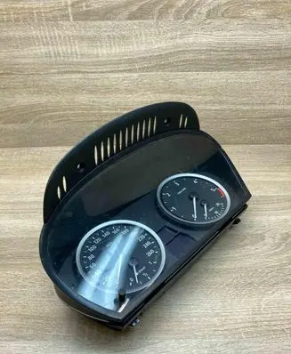 BMW 5 E60 E61 Speedometer (instrument cluster) 6983153 110080213
