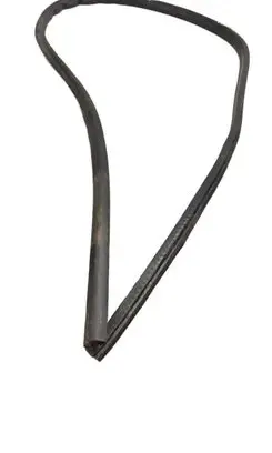 Audi Q7 4L Engine compartment rubber 4L0823731