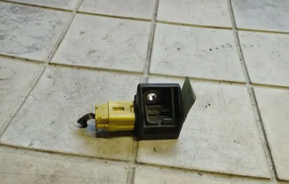 Honda FR-V Airbag deployment crash/impact sensor 77970SFEB110M2