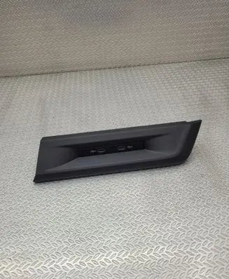Volkswagen Golf VIII USB socket connector 5NA035736
