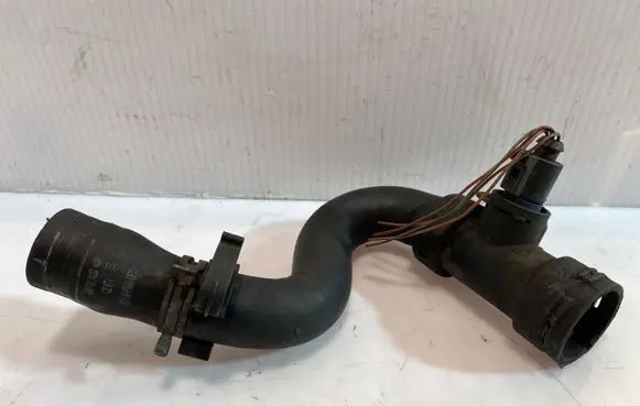 Audi A6 S6 C5 4B Engine coolant pipe/hose 4B0121049D