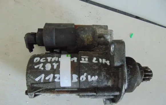Skoda Octavia Mk2 (1Z) Starter motor 02t911023