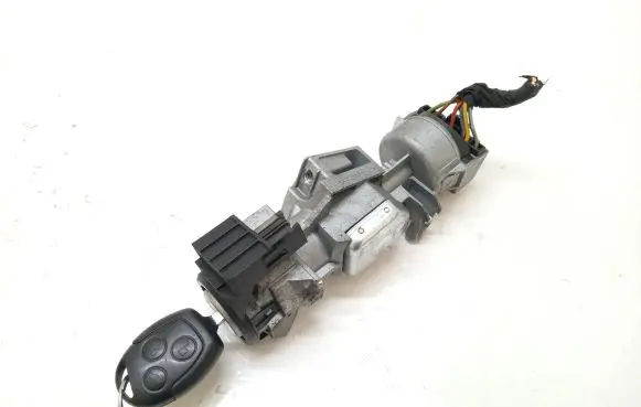 Ford C-MAX I Ignition lock 3M51-3F880-AB