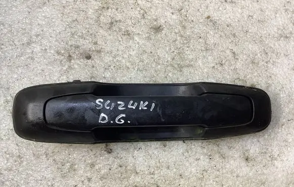 Suzuki Grand Vitara I Front door exterior handle 8281056D00