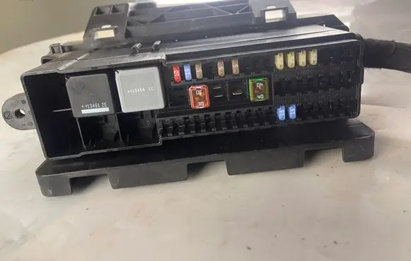 Volvo V40 Fuse module