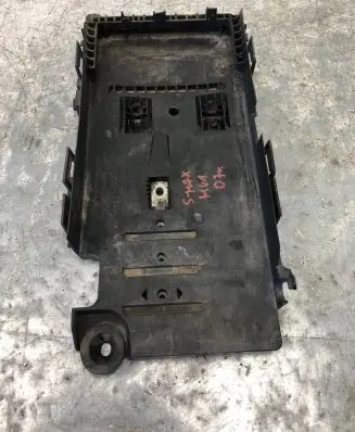Battery box tray