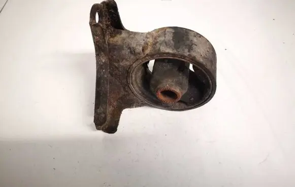 KIA Sportage Engine mount bracket