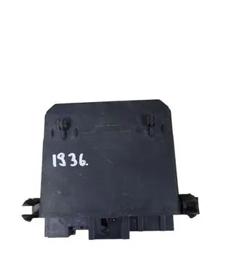 Mercedes-Benz C W203 Door control unit/module 2038206526