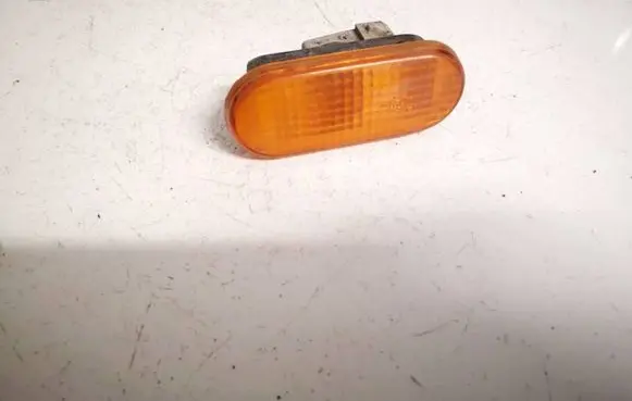 Volkswagen PASSAT B4 Front fender indicator light 3a0949117a