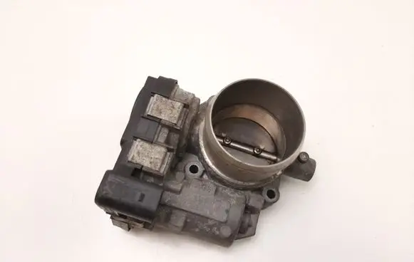 Volkswagen Touran II Throttle valve 03C133062D