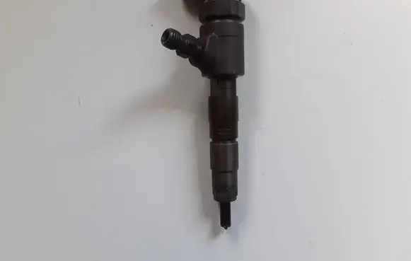 Ford Focus Fuel injector CV6Q9F593AA