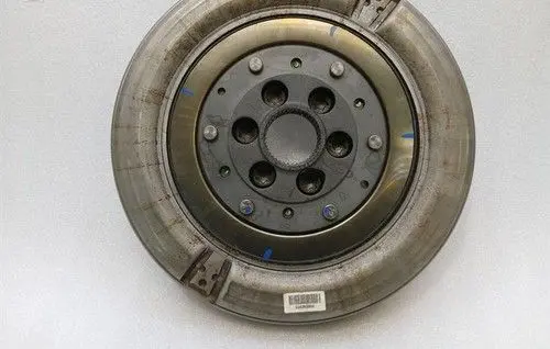 BMW M4 F82 F83 Flywheel 228382902
