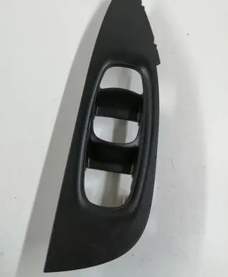 Nissan Qashqai Front door window switch trim 80961