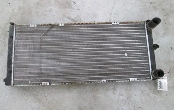 Volkswagen PASSAT B2 Coolant radiator