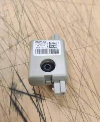 BMW 5 F10 F11 Antenna control unit 911826206