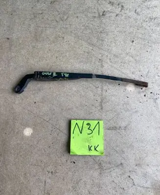 Volkswagen Golf III Rear wiper blade arm 0557067707