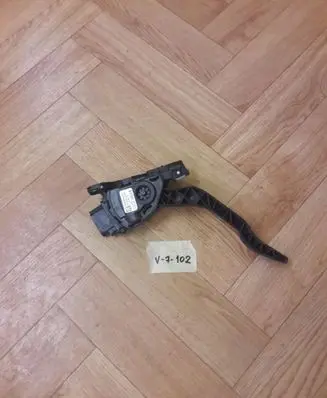 Volvo XC60 Brake pedal