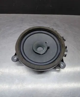 Volvo V70 Front door speaker 30657444