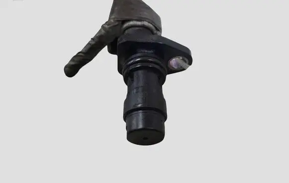 Mazda 6 Crankshaft position sensor RF7J18221 03K27