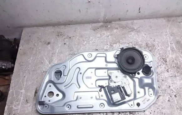 Volvo V50 Front door window regulator with motor 30710157 65992090
