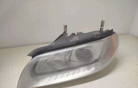 Volvo S80 Headlight/headlamp 31214347