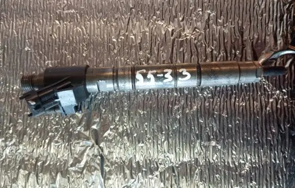 Fuel injector