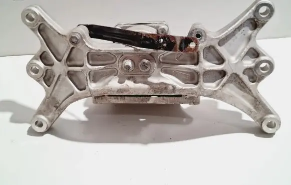 Maserati Ghibli Gearbox mounting bracket 670001738 670004299