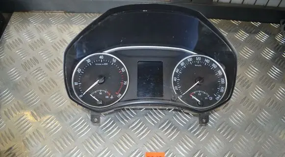 Skoda Octavia Mk2 (1Z) Speedometer (instrument cluster) 1Z0920843K