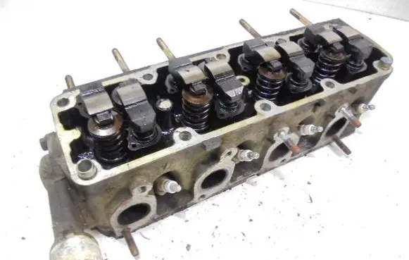Chevrolet Lanos Engine head 94580900